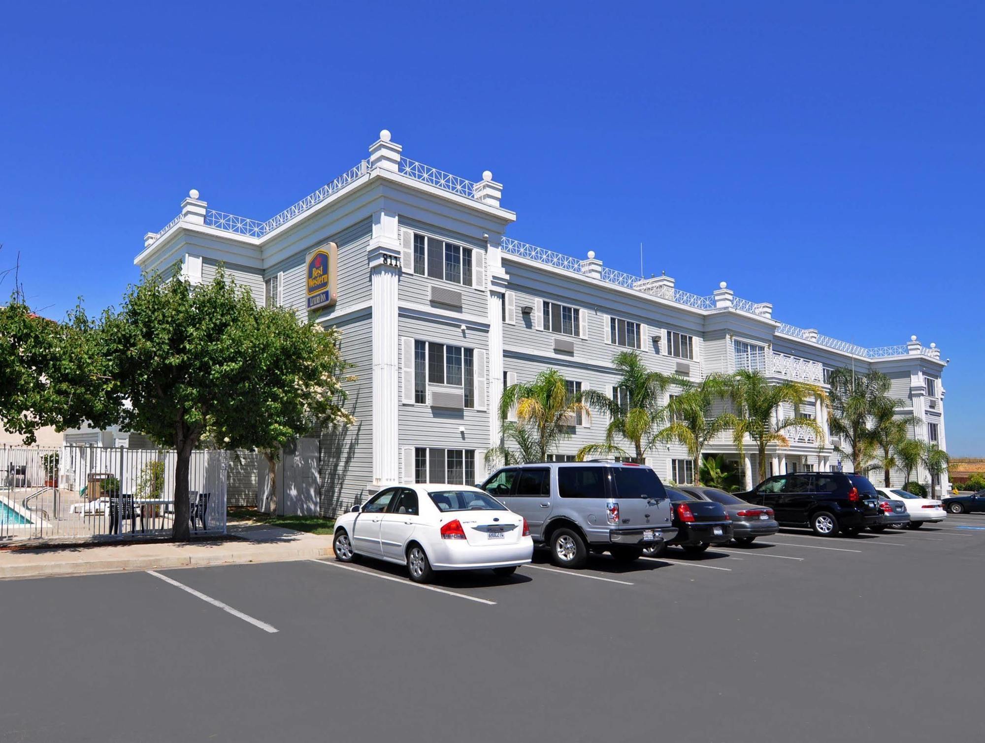 Best Western Luxury Inn Tracy Eksteriør bilde